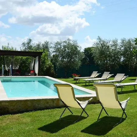 Villa Sferracavalli 4, Emma Sarteano